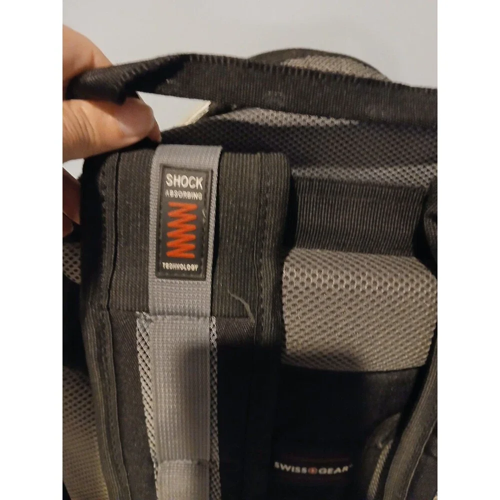 SWISS GEAR Synergy Pro 16 inch Laptop Backpack Black & Gray